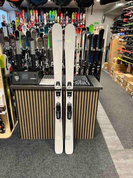 Armada Stranger (180 cm) 2025/2026 – Visningsexemplar